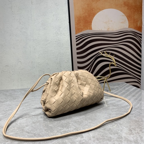 Replica Bottega Veneta BV AAA Quality Messenger Bags For Women #994943 $100.00 USD for Wholesale