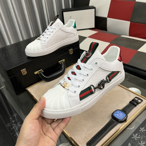 Replica Gucci Casual Shoes For Men #1117516 $76.00 USD for Wholesale