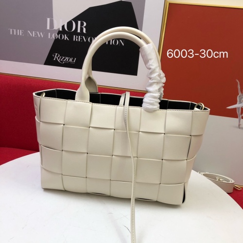 Replica Bottega Veneta BV AAA Quality Handbags For Women #1144135 $122.00 USD for Wholesale