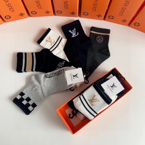 Replica Louis Vuitton LV Socks #1242168 $29.00 USD for Wholesale