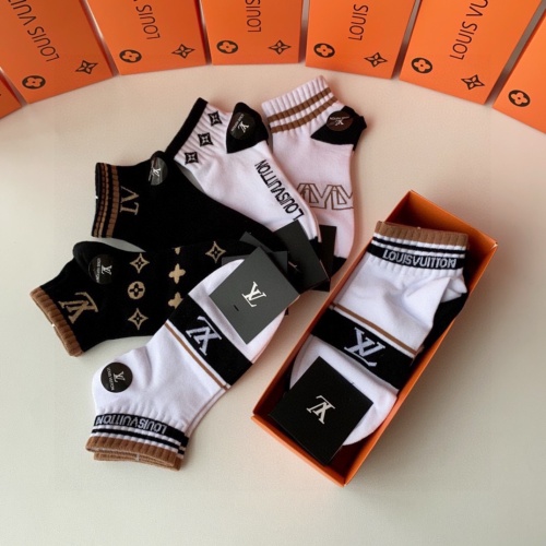 Replica Louis Vuitton LV Socks #1242169 $27.00 USD for Wholesale