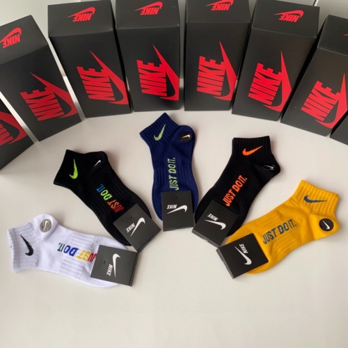 Replica Nike Socks #1249891 $27.00 USD for Wholesale