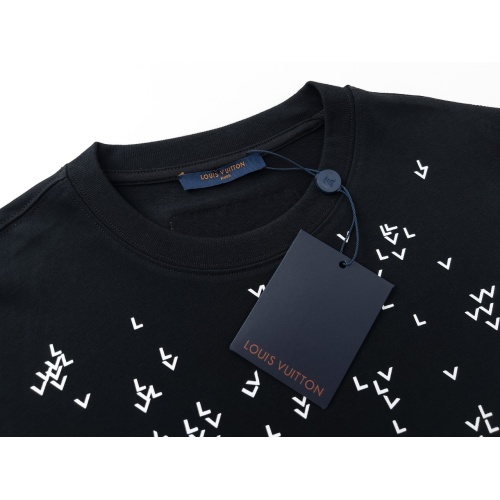 Replica Louis Vuitton LV T-Shirts Short Sleeved For Unisex #1262891 $40.00 USD for Wholesale