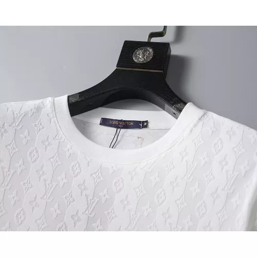 Replica Louis Vuitton LV T-Shirts Short Sleeved For Men #1277722 $25.00 USD for Wholesale