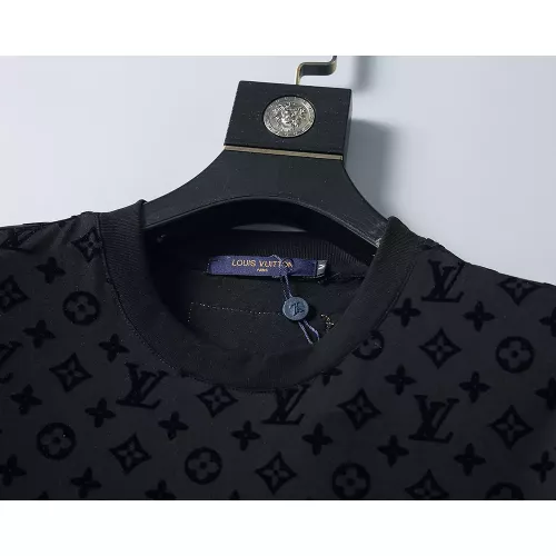 Replica Louis Vuitton LV T-Shirts Short Sleeved For Men #1277735 $25.00 USD for Wholesale