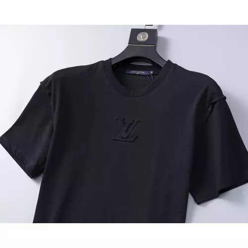 Replica Louis Vuitton LV T-Shirts Short Sleeved For Men #1277741 $25.00 USD for Wholesale