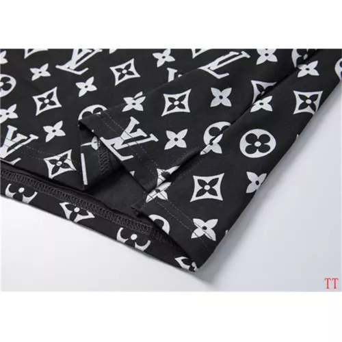 Replica Louis Vuitton LV T-Shirts Short Sleeved For Men #1282750 $39.00 USD for Wholesale