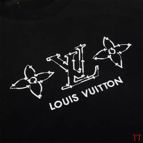 Replica Louis Vuitton LV T-Shirts Short Sleeved For Unisex #1289669 $32.00 USD for Wholesale