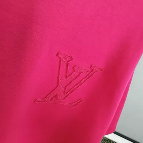 Replica Louis Vuitton LV T-Shirts Short Sleeved For Unisex #1302677 $41.00 USD for Wholesale