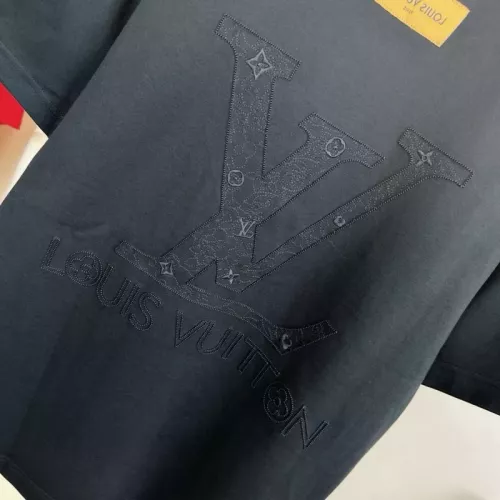 Replica Louis Vuitton LV T-Shirts Short Sleeved For Unisex #1302679 $41.00 USD for Wholesale