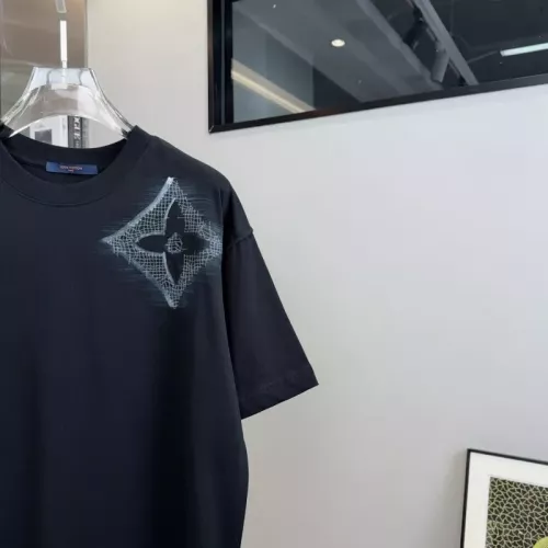 Replica Louis Vuitton LV T-Shirts Short Sleeved For Unisex #1302689 $41.00 USD for Wholesale