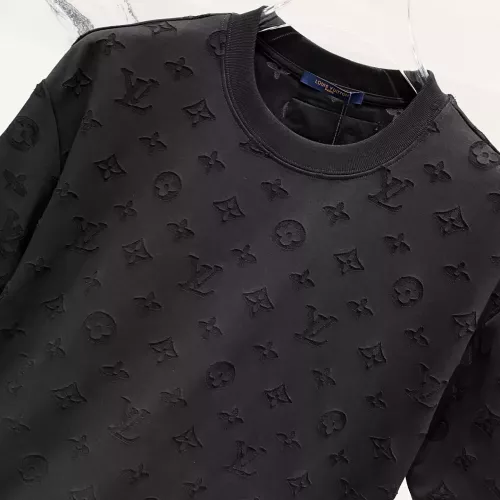 Replica Louis Vuitton LV T-Shirts Short Sleeved For Unisex #1303579 $48.00 USD for Wholesale