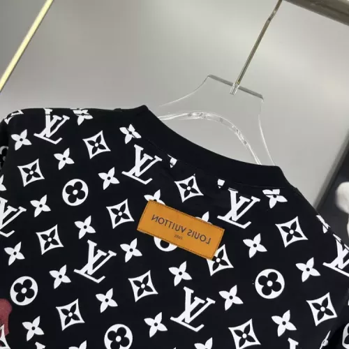 Replica Louis Vuitton LV T-Shirts Short Sleeved For Unisex #1317687 $45.00 USD for Wholesale