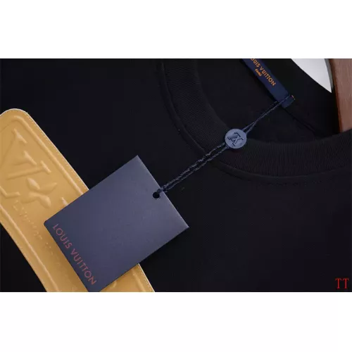 Replica Louis Vuitton LV T-Shirts Short Sleeved For Unisex #1323140 $32.00 USD for Wholesale