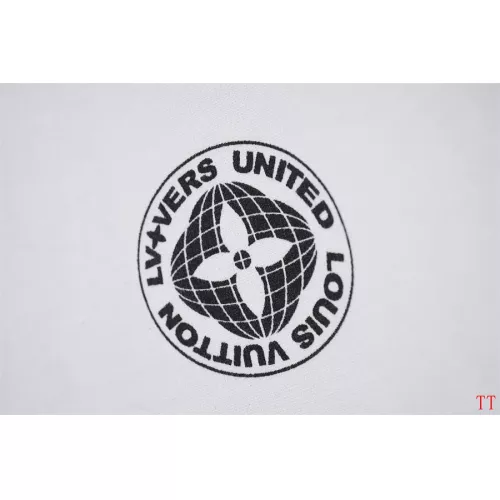 Replica Louis Vuitton LV T-Shirts Short Sleeved For Unisex #1323141 $32.00 USD for Wholesale