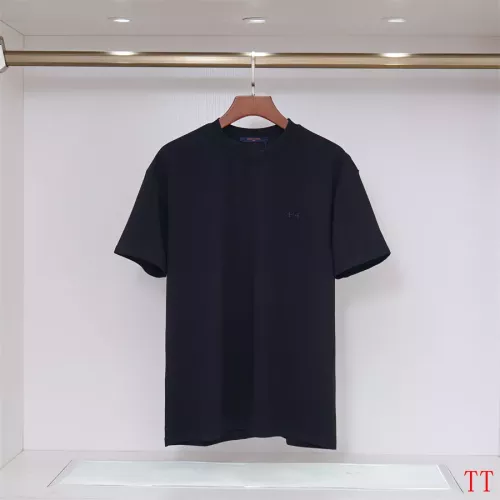 Replica Louis Vuitton LV T-Shirts Short Sleeved For Unisex #1323144 $32.00 USD for Wholesale