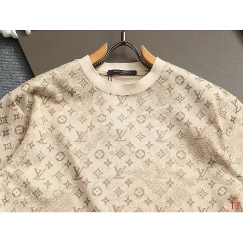 Replica Louis Vuitton LV T-Shirts Short Sleeved For Unisex #1323305 $39.00 USD for Wholesale