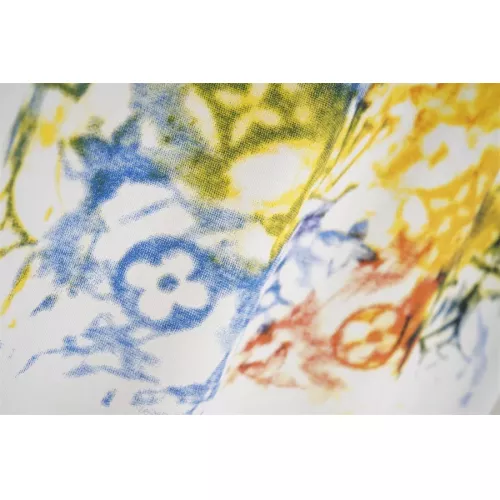 Replica Louis Vuitton LV T-Shirts Short Sleeved For Unisex #1323369 $34.00 USD for Wholesale