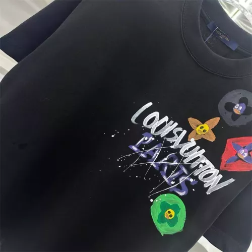 Replica Louis Vuitton LV T-Shirts Short Sleeved For Unisex #1323379 $32.00 USD for Wholesale