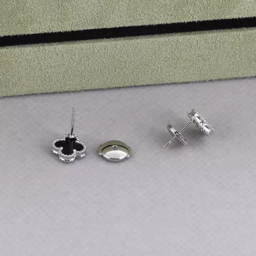 Replica Van Cleef & Arpels Earrings For Women #1326418 $32.00 USD for Wholesale