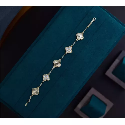 Cheap Van Cleef &amp; Arpels Bracelets For Women #1327657, $$23.00 USD On Van Cleef &amp; Arpels Bracelets
