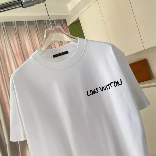 Replica Louis Vuitton LV T-Shirts Short Sleeved For Unisex #1328460 $42.00 USD for Wholesale