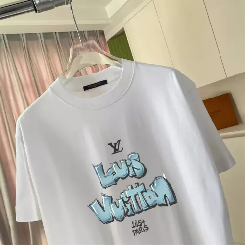 Replica Louis Vuitton LV T-Shirts Short Sleeved For Unisex #1328470 $42.00 USD for Wholesale