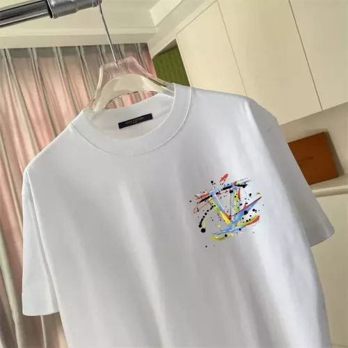 Replica Louis Vuitton LV T-Shirts Short Sleeved For Unisex #1328470 $42.00 USD for Wholesale