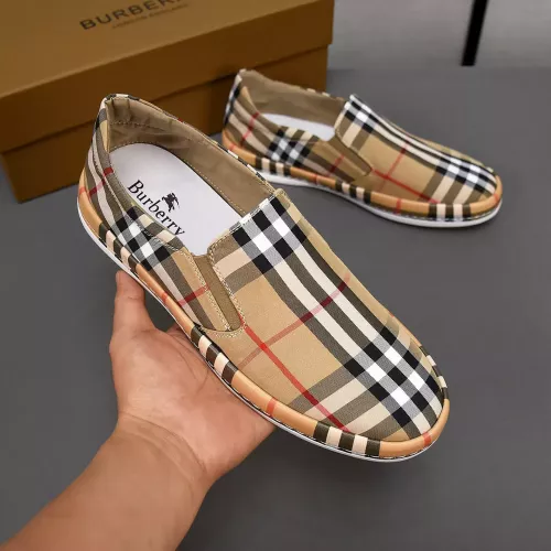 Replica Burberry Casual Shoes For Men #1330071 $76.00 USD for Wholesale