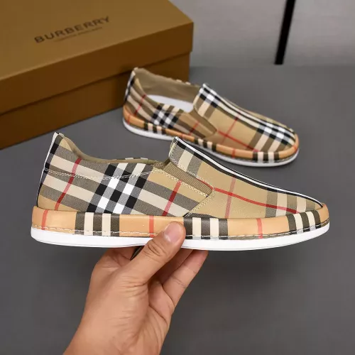 Replica Burberry Casual Shoes For Men #1330071 $76.00 USD for Wholesale