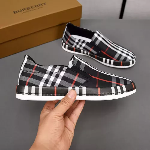 Replica Burberry Casual Shoes For Men #1330072 $76.00 USD for Wholesale