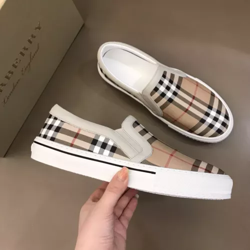 Replica Burberry Casual Shoes For Men #1330699 $68.00 USD for Wholesale