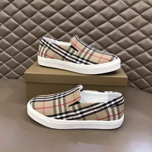 Replica Burberry Casual Shoes For Men #1330704 $68.00 USD for Wholesale