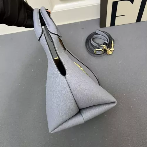 Replica Gucci AAA Quality Handbags For Women #1331192 $100.00 USD for Wholesale