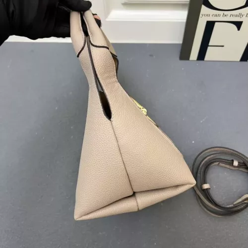 Replica Gucci AAA Quality Handbags For Women #1331193 $100.00 USD for Wholesale