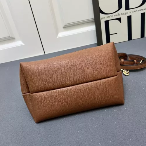 Replica Gucci AAA Quality Handbags For Women #1331194 $100.00 USD for Wholesale