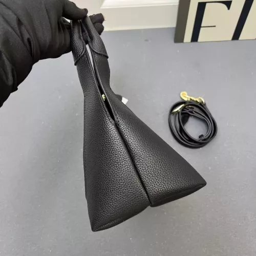 Replica Gucci AAA Quality Handbags For Women #1331197 $100.00 USD for Wholesale