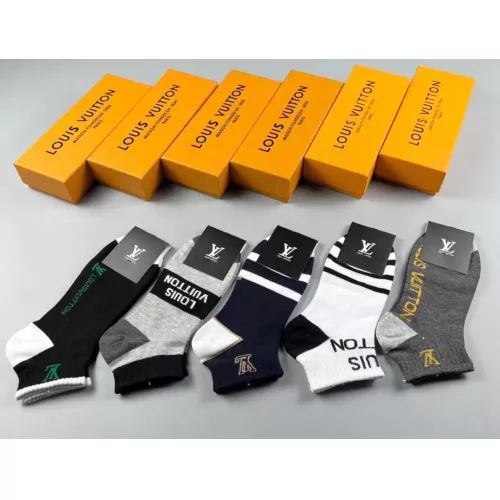 Replica Louis Vuitton LV Socks For Men #1332479 $25.00 USD for Wholesale