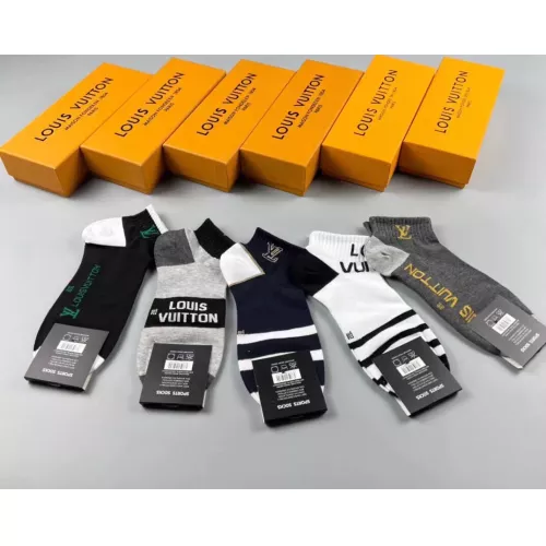 Replica Louis Vuitton LV Socks For Men #1332479 $25.00 USD for Wholesale