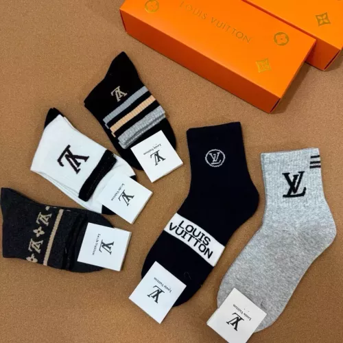 Replica Louis Vuitton LV Socks #1332480 $25.00 USD for Wholesale