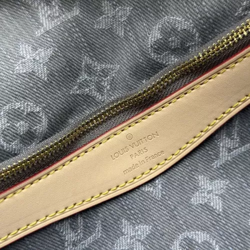 Replica Louis Vuitton AAA Quality Messenger Bags For Women #1332890 $72.00 USD for Wholesale