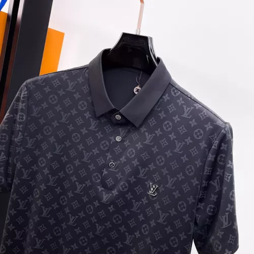 Replica Louis Vuitton LV T-Shirts Short Sleeved For Men #1333466 $48.00 USD for Wholesale