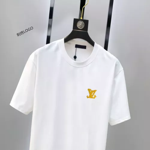 Replica Louis Vuitton LV T-Shirts Short Sleeved For Unisex #1333629 $42.00 USD for Wholesale