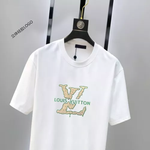 Replica Louis Vuitton LV T-Shirts Short Sleeved For Unisex #1333729 $42.00 USD for Wholesale