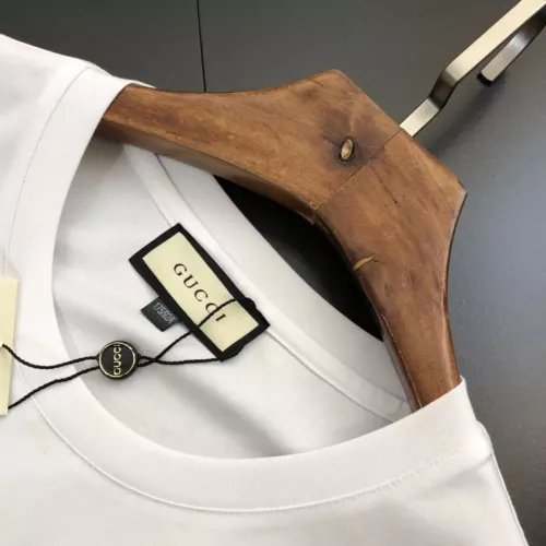 Replica Gucci T-Shirts Short Sleeved For Unisex #1334585 $25.00 USD for Wholesale