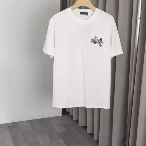 Replica Louis Vuitton LV T-Shirts Short Sleeved For Men #1335324 $32.00 USD for Wholesale