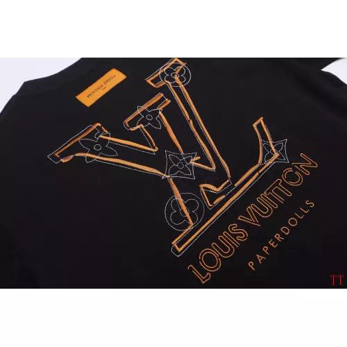Replica Louis Vuitton LV T-Shirts Short Sleeved For Unisex #1335389 $40.00 USD for Wholesale