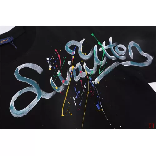 Replica Louis Vuitton LV T-Shirts Short Sleeved For Unisex #1335391 $40.00 USD for Wholesale