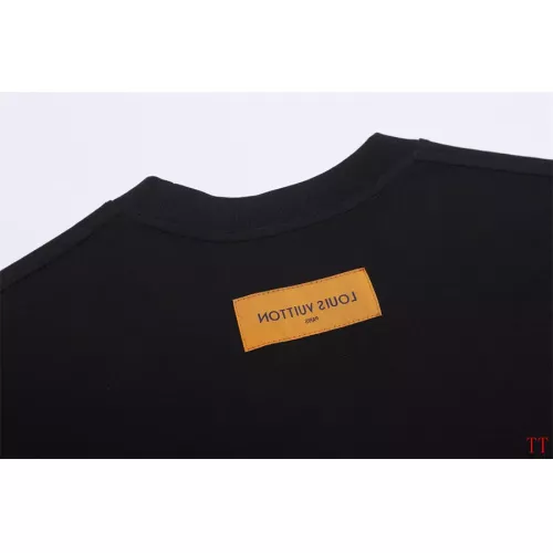 Replica Louis Vuitton LV T-Shirts Short Sleeved For Unisex #1335393 $39.00 USD for Wholesale