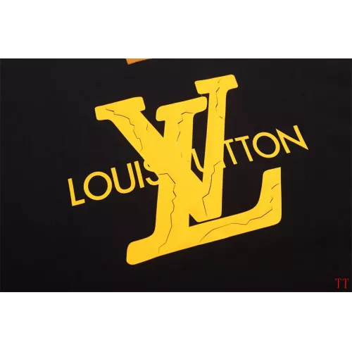 Replica Louis Vuitton LV T-Shirts Short Sleeved For Unisex #1335395 $40.00 USD for Wholesale